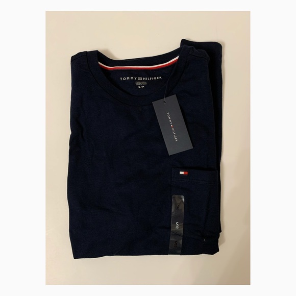 NWT Tommy Hilfiger Men’s Navy Logo T-Shirt - Small - Picture 2 of 5